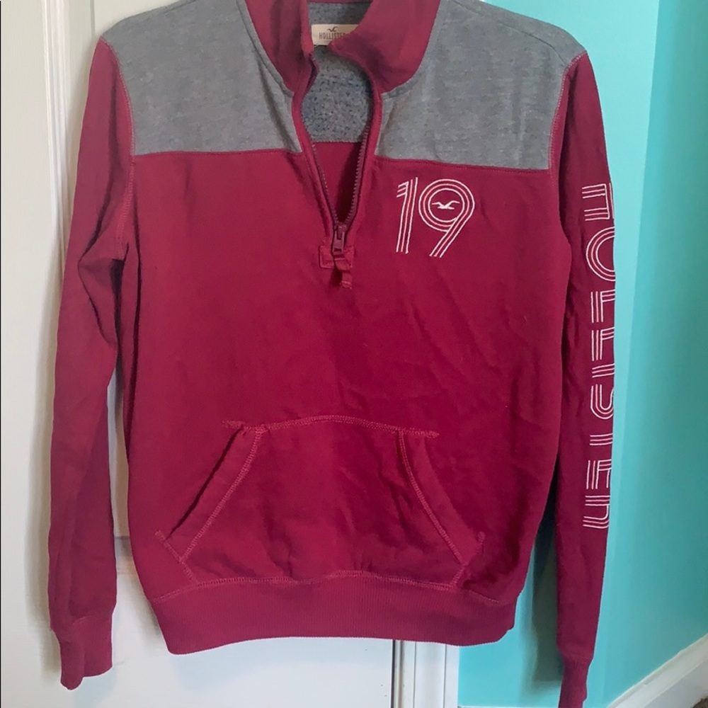 Small Hollister 1/4 zip